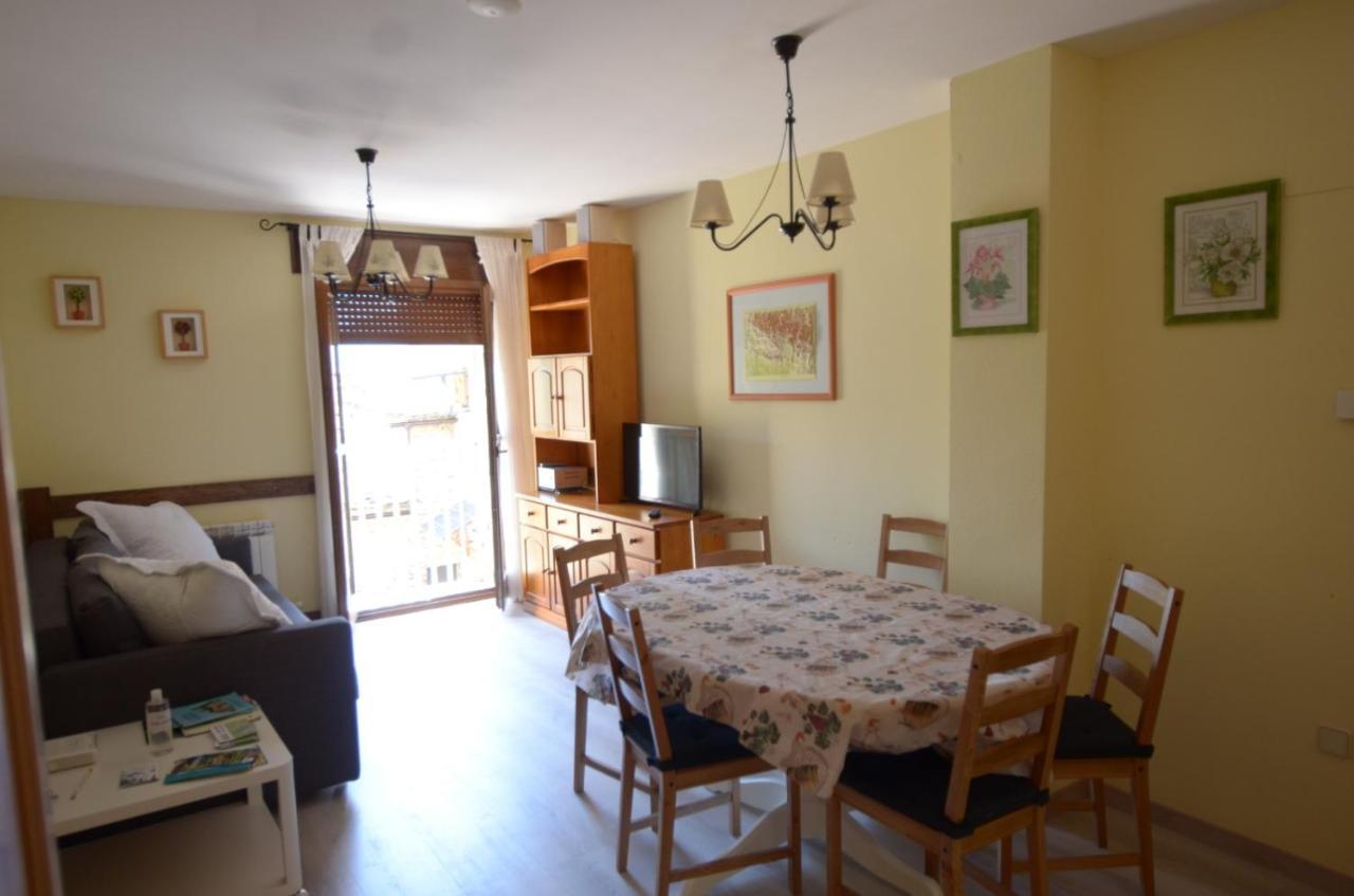 Apartamento Pena Erata Apartment Biescas  Bagian luar foto